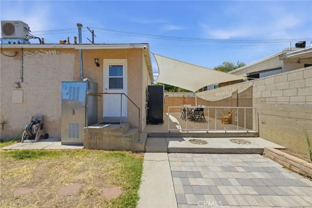 12824 Osborne, Pacoima, CA 91331
