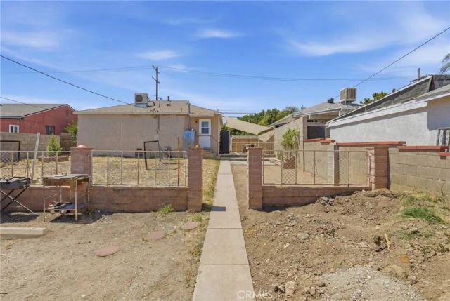 12824 Osborne, Pacoima, CA 91331