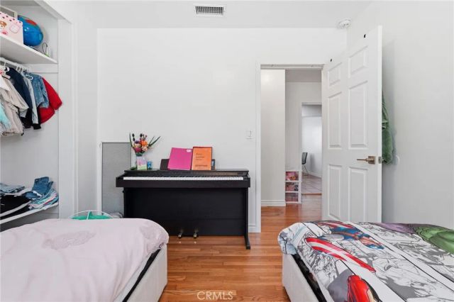 12824 Osborne, Pacoima, CA 91331