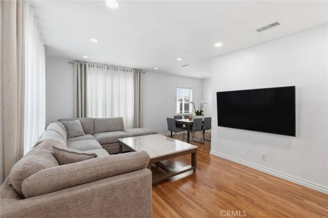 12824 Osborne, Pacoima, CA 91331