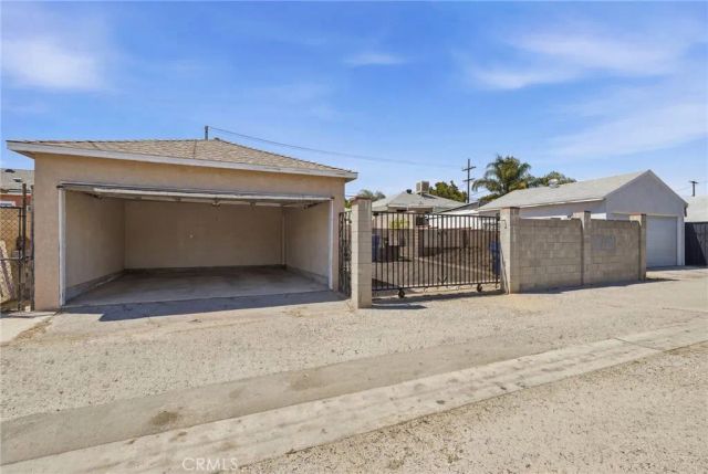 12824 Osborne, Pacoima, CA 91331