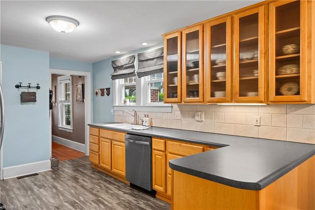 87 Hillcrest Drive, High Point, NC 27262