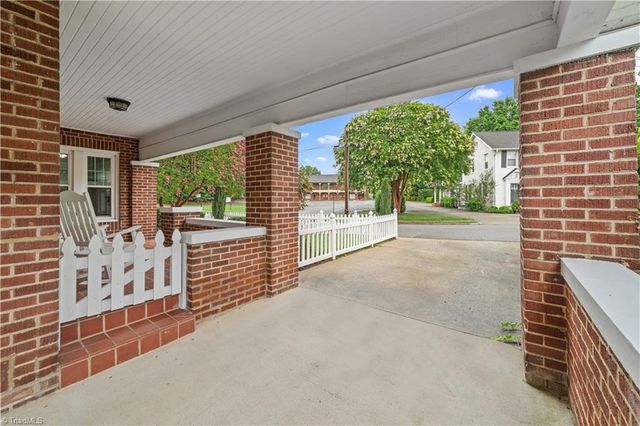 87 Hillcrest Drive, High Point, NC 27262