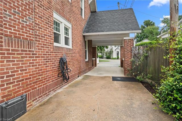 87 Hillcrest Drive, High Point, NC 27262