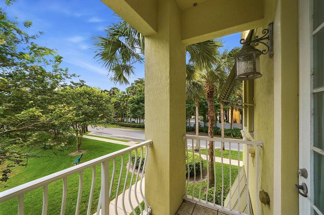 3902 White Peacock Lane, Coconut Creek, FL 33073
