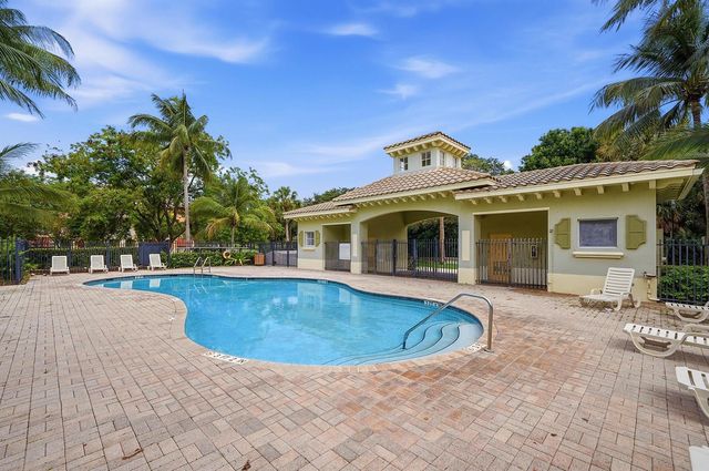 3902 White Peacock Lane, Coconut Creek, FL 33073
