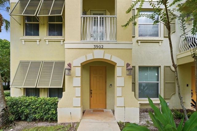 3902 White Peacock Lane, Coconut Creek, FL 33073