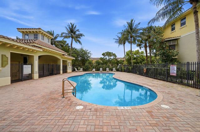 3902 White Peacock Lane, Coconut Creek, FL 33073