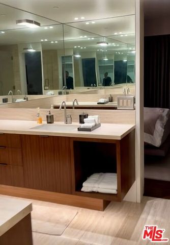 6250 Hollywood Boulevard 14D, Los Angeles, CA 90028
