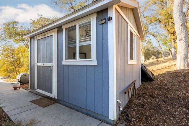 6424 Caddie Ct, Auburn, CA 95602