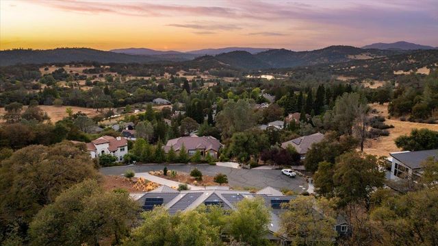 6424 Caddie Ct, Auburn, CA 95602