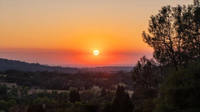 6424 Caddie Ct, Auburn, CA 95602