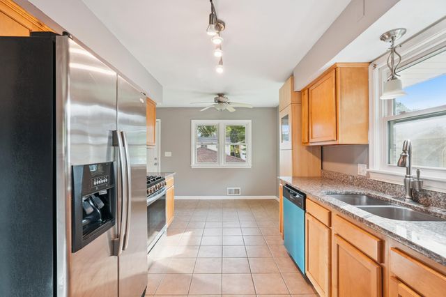 2176 6th Street E, Saint Paul, MN 55119