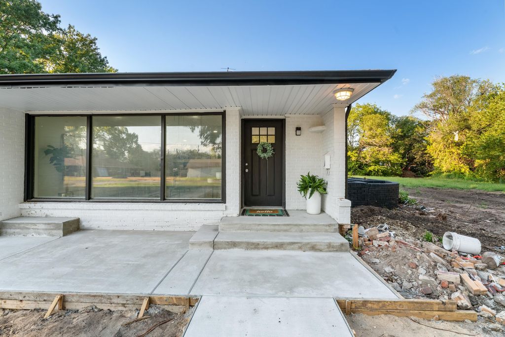 310 W 5th, Valley Center, KS 67147