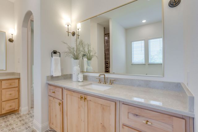 173 Oak Grove Way, Springtown, TX 76082