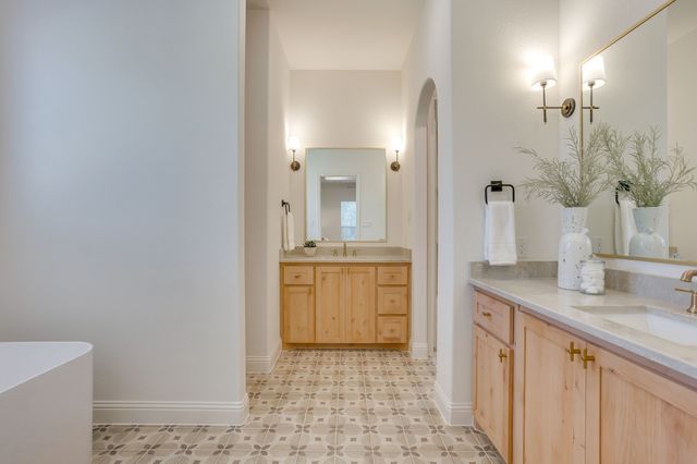 173 Oak Grove Way, Springtown, TX 76082