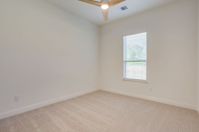 173 Oak Grove Way, Springtown, TX 76082