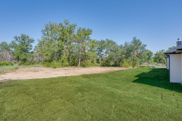 173 Oak Grove Way, Springtown, TX 76082