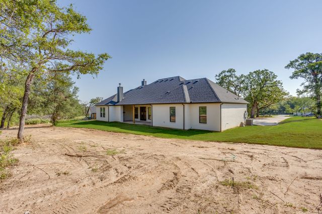 173 Oak Grove Way, Springtown, TX 76082
