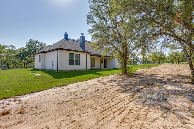 173 Oak Grove Way, Springtown, TX 76082