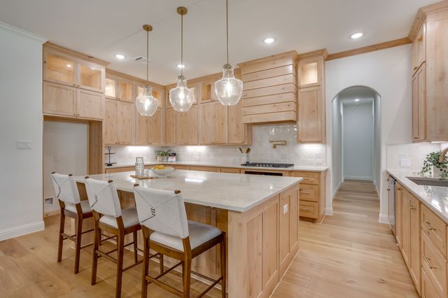 173 Oak Grove Way, Springtown, TX 76082