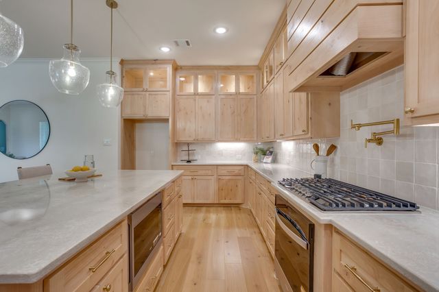 173 Oak Grove Way, Springtown, TX 76082