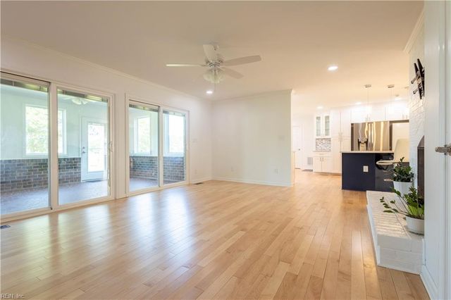 236 Robanna DR, Seaford, VA 23696