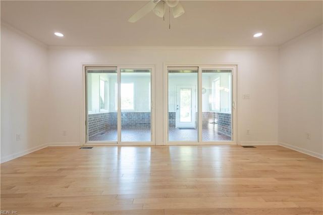 236 Robanna DR, Seaford, VA 23696