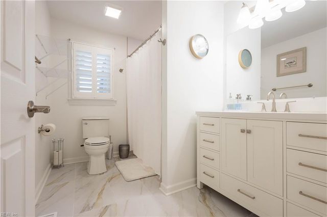 236 Robanna DR, Seaford, VA 23696