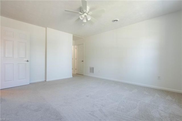 236 Robanna DR, Seaford, VA 23696