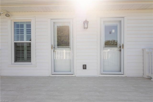 236 Robanna DR, Seaford, VA 23696