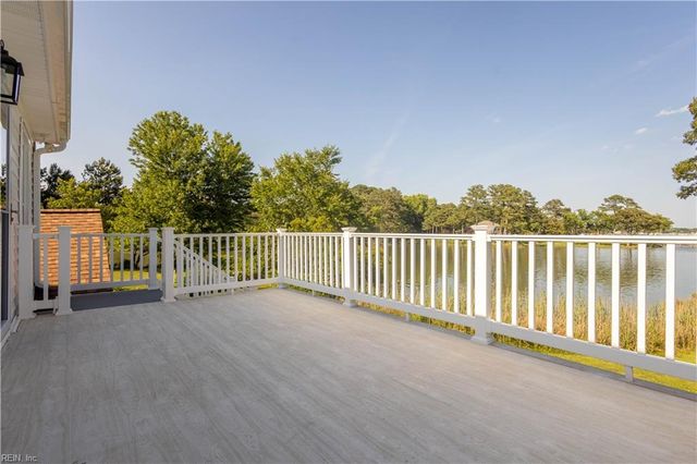 236 Robanna DR, Seaford, VA 23696