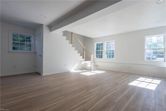 236 Robanna DR, Seaford, VA 23696