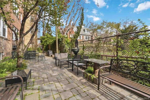 86-10 34th Avenue 522, Jackson Heights, NY 11372