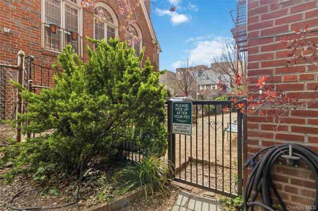 86-10 34th Avenue 522, Jackson Heights, NY 11372