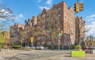 86-10 34th Avenue 522, Jackson Heights, NY 11372