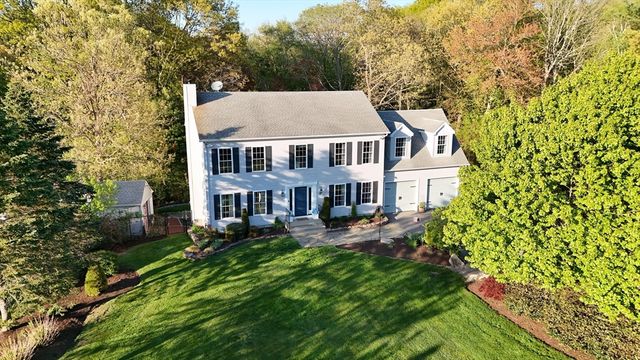 5 Nottingham Way, Freetown, MA 02702