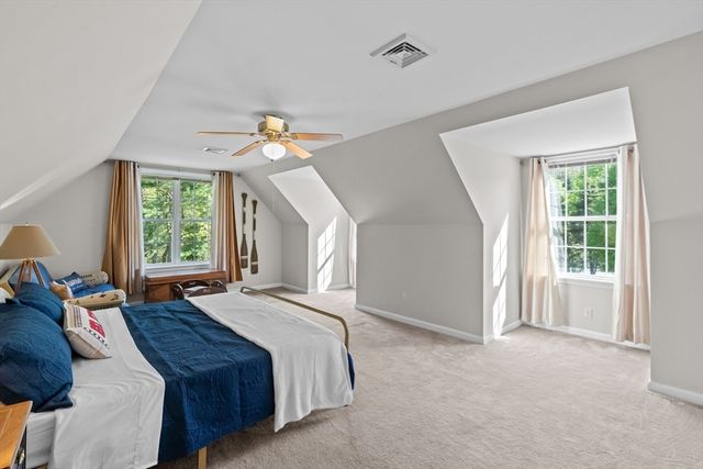 5 Nottingham Way, Freetown, MA 02702