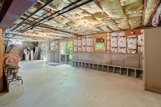 5 Nottingham Way, Freetown, MA 02702