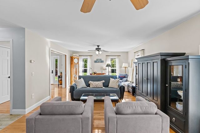 5 Nottingham Way, Freetown, MA 02702