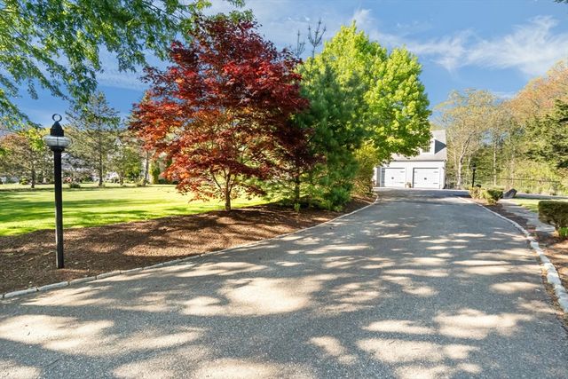 5 Nottingham Way, Freetown, MA 02702