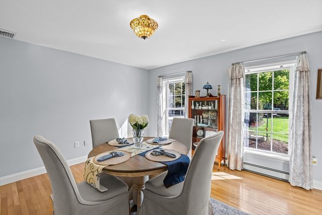 5 Nottingham Way, Freetown, MA 02702