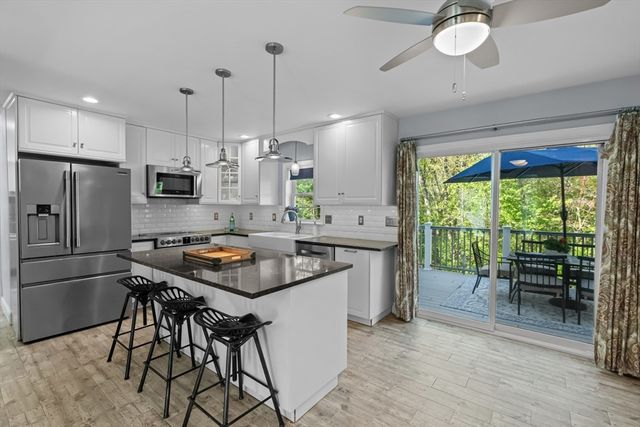 5 Nottingham Way, Freetown, MA 02702