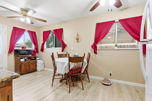 469 Pomgranate Street, Woodlake, CA 93286