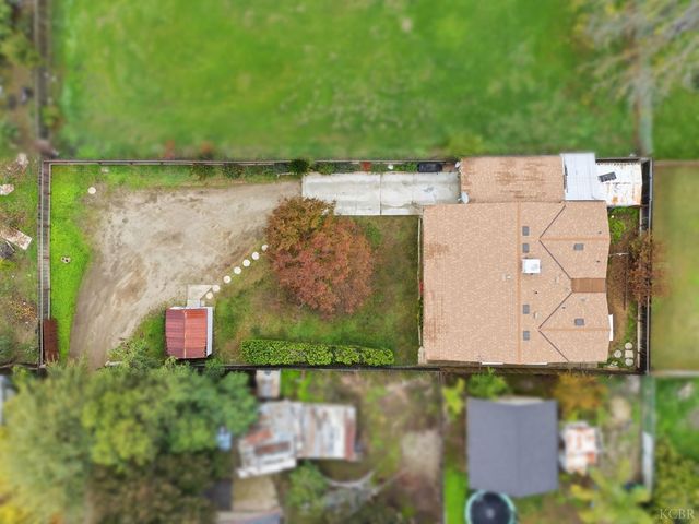 469 Pomgranate Street, Woodlake, CA 93286