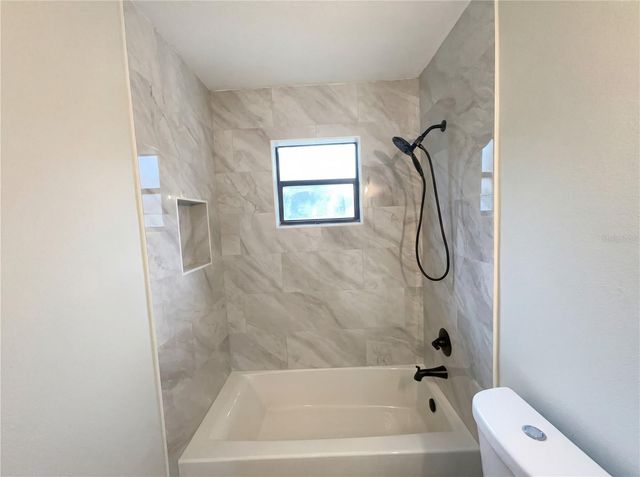 4864 LAKE SHORE DRIVE, St Cloud, FL 34772