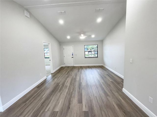 4864 LAKE SHORE DRIVE, St Cloud, FL 34772