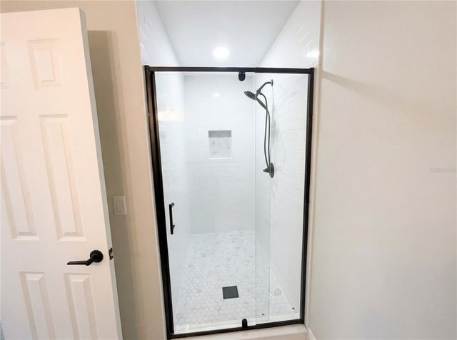 4864 LAKE SHORE DRIVE, St Cloud, FL 34772