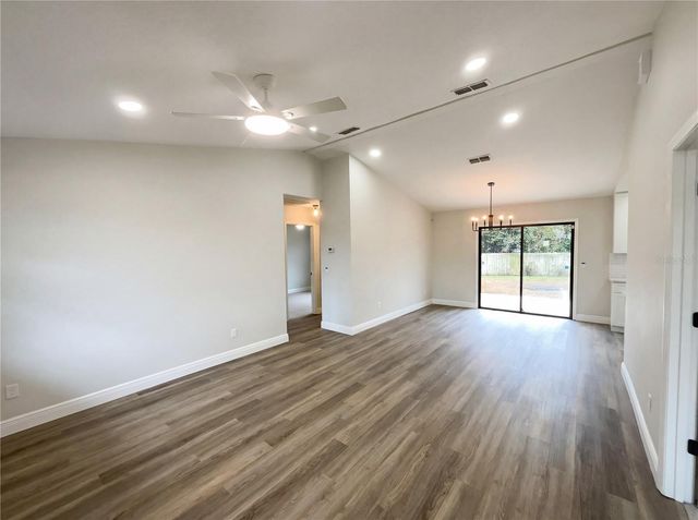 4864 LAKE SHORE DRIVE, St Cloud, FL 34772