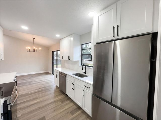 4864 LAKE SHORE DRIVE, St Cloud, FL 34772